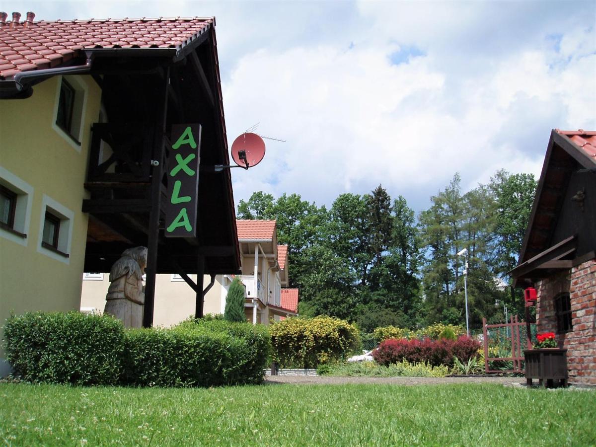 Willa Axla Z Weranda Ogrodem I Parkingiem Bad Kudowa Exterior foto