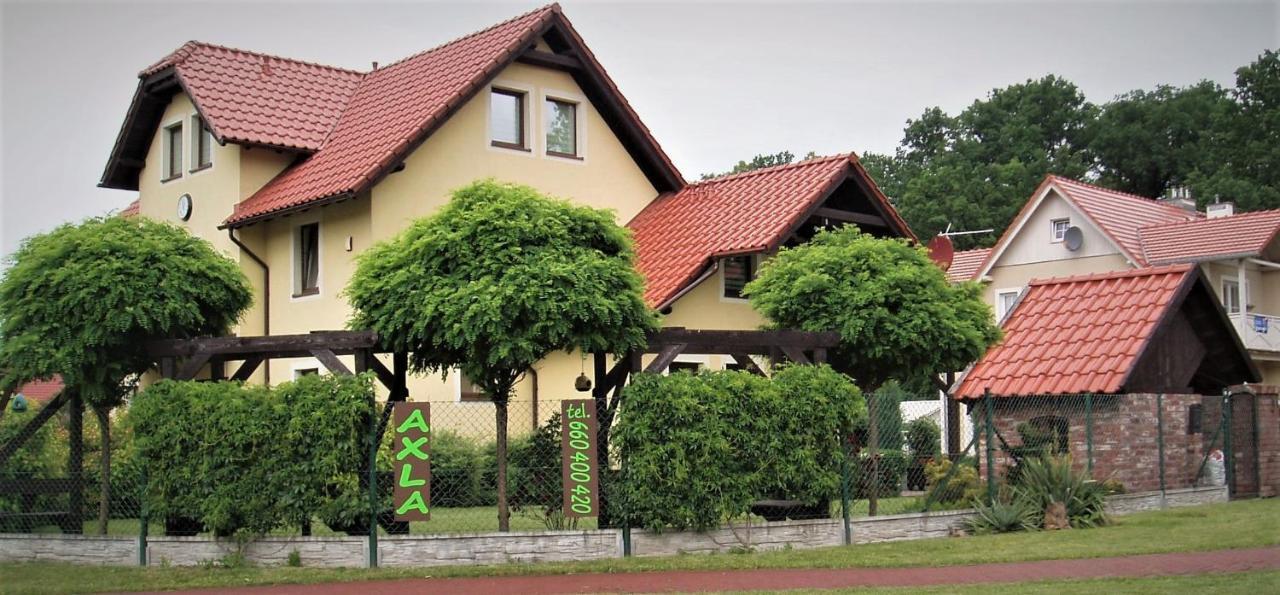 Willa Axla Z Weranda Ogrodem I Parkingiem Bad Kudowa Exterior foto