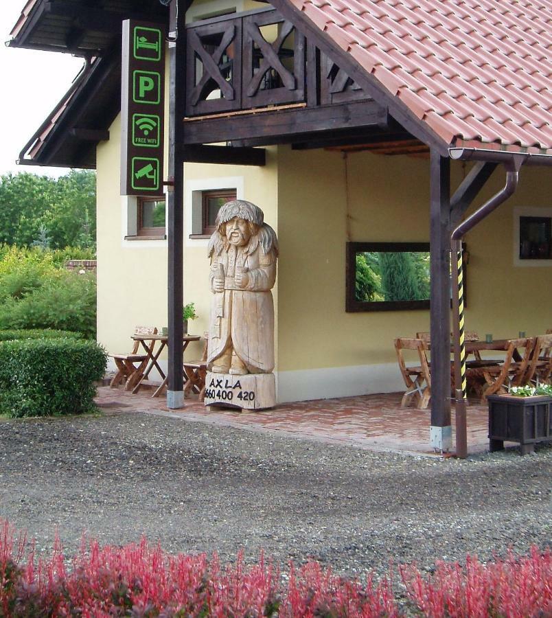 Willa Axla Z Weranda Ogrodem I Parkingiem Bad Kudowa Exterior foto